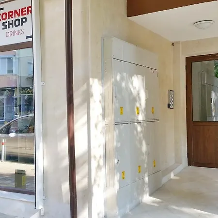 1 Bedroom Near The Center *
